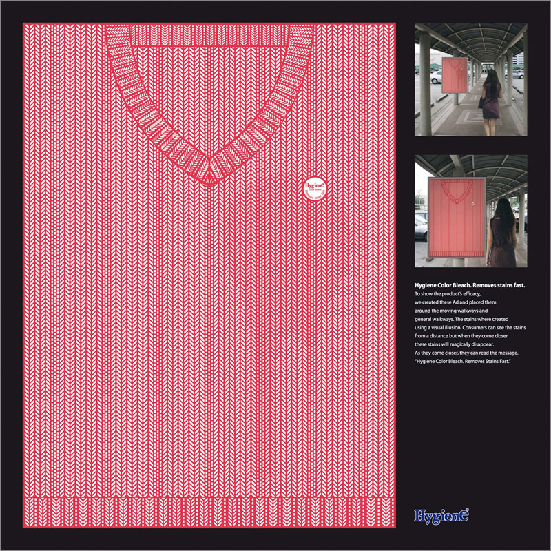 視覚効果を利用した漂白剤の屋外広告。シャツ(看板)に近づくにつれ、シミが一瞬で消えます。画像に顔を近づけてみてください。