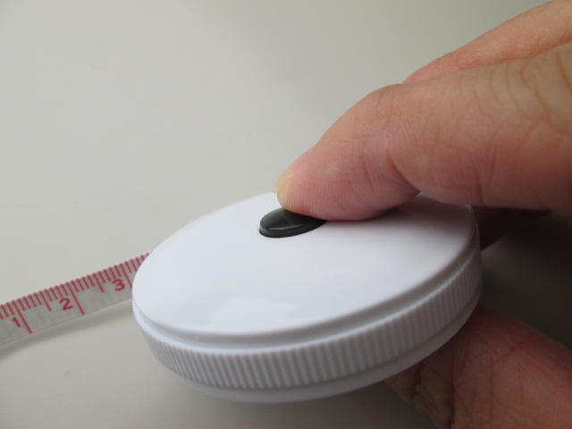 ノベルティ：ラウンドメジャー 白