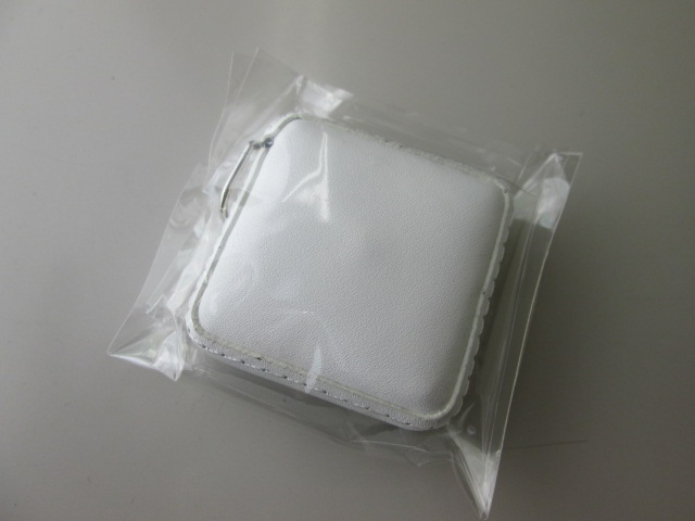 ノベルティ:レザーメジャー ナチュラルホワイト