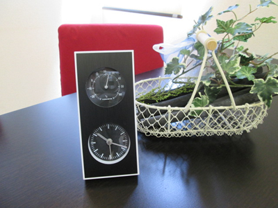 ノベルティ:アナログクロック&室温計 黒×白