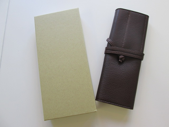 ノベルティ:革工房いんのしまペンケース