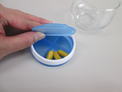 ノベルティ:便利なサプリケース