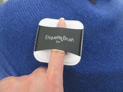 ノベルティ:エチケットブラシポケット型ミニ