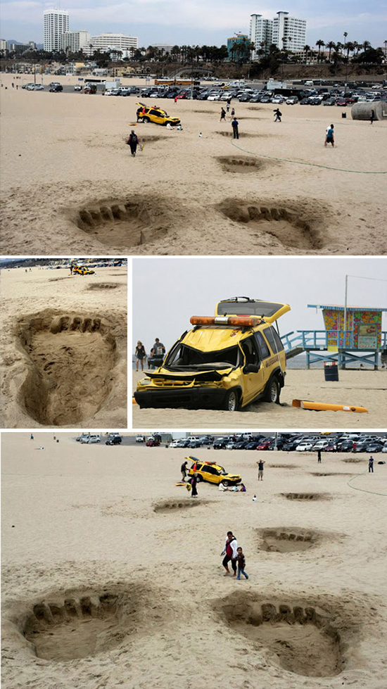 ユニバーサルスタジオの屋外広告。サンタモニカのビーチで展開された、最新アトラクション(当時)キングコング3Dのプロモーション。<米国>