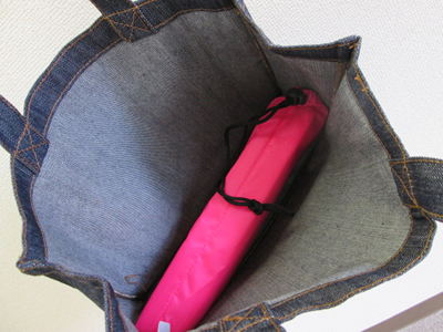 ノベルティ:ソロア クッションシート(巾着付)