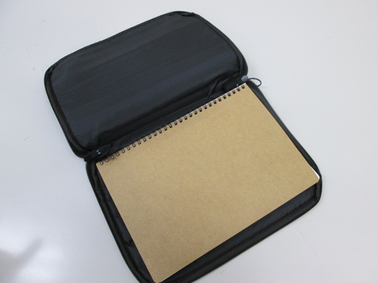 ノベルティ:キルトタブレットPCケース インクブラック