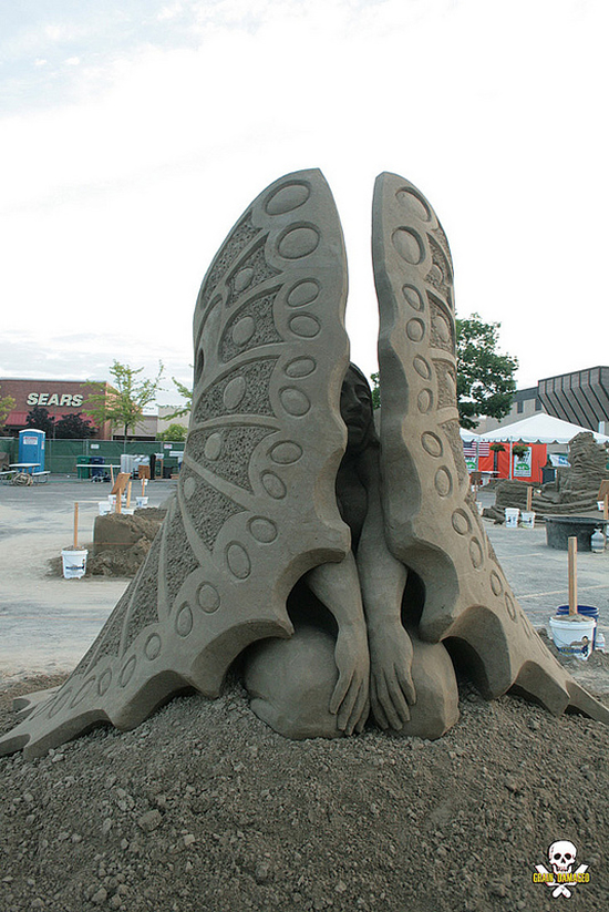 信じられないほどの精密さ、幻想的で美しい砂の彫刻