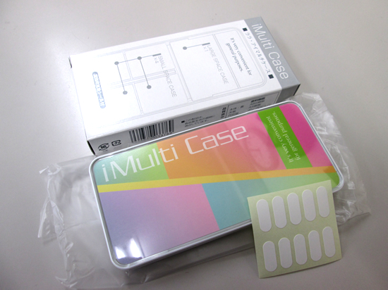 ノベルティ:ララ・アイマルチケース