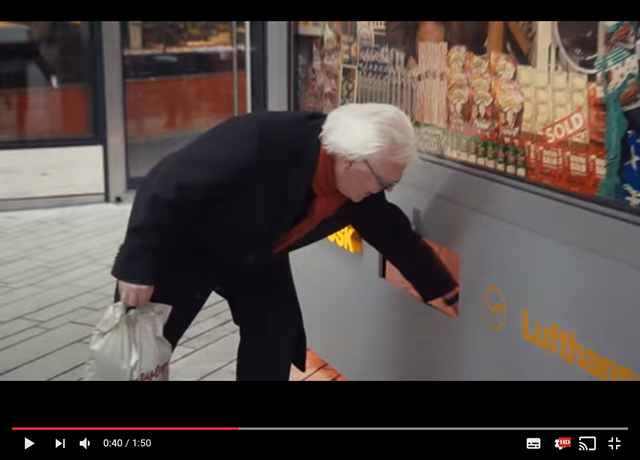 VRで再現!世界のキオスク、航空会社の屋外広告が話題に