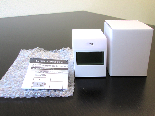 ノベルティ:キューブ型4ファンクションクロック