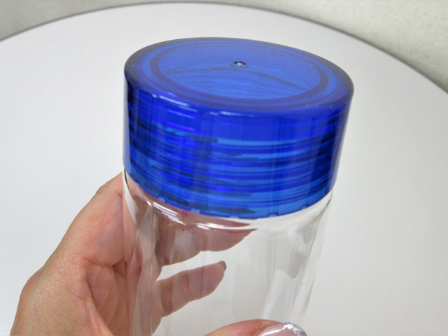 ノベルティ:クリアキャップボトル ブルー