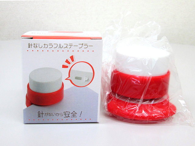 ノベルティ:針なしカラフルステープラー アソート