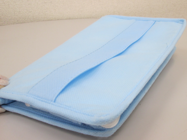 ノベルティ:不織布保冷3WAYスクエアポーチ フロスティブルー